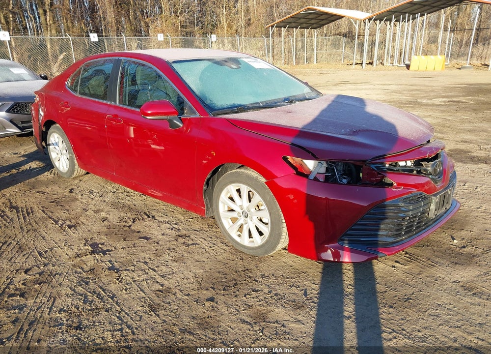 2020 TOYOTA CAMRY LE VIN: 4T1C11AK2LU901184