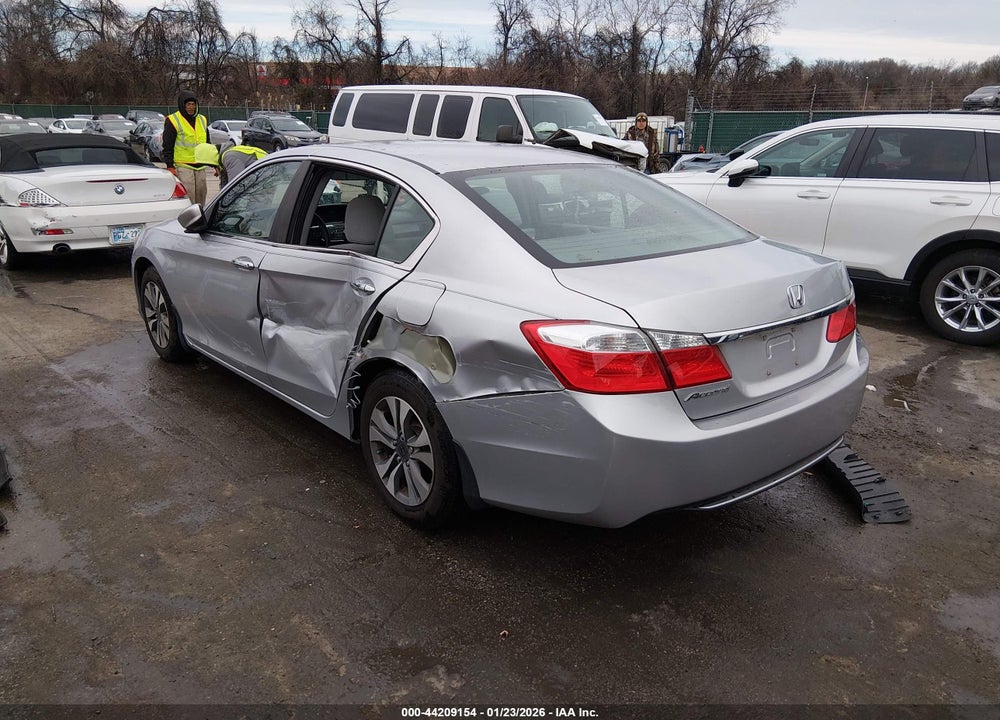 2013 HONDA ACCORD LX VIN: 1HGCR2F32DA012586