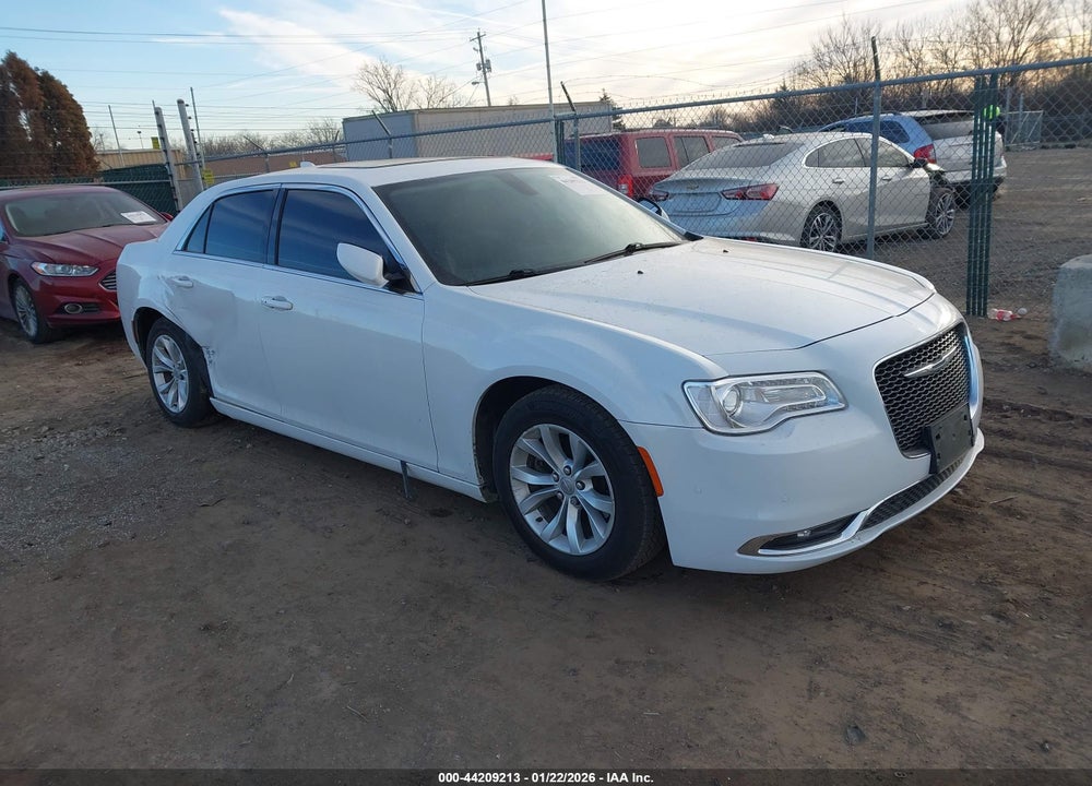 2015 CHRYSLER 300 LIMITED VIN: 2C3CCAAG3FH769400