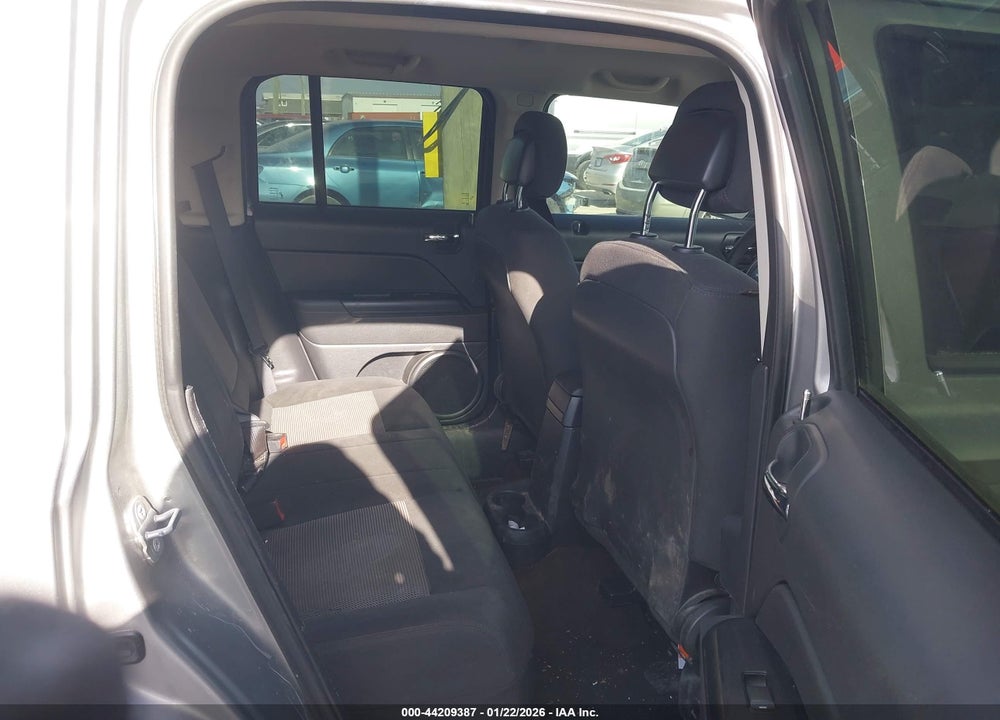 2014 JEEP PATRIOT SPORT VIN: 1C4NJPBA7ED880986