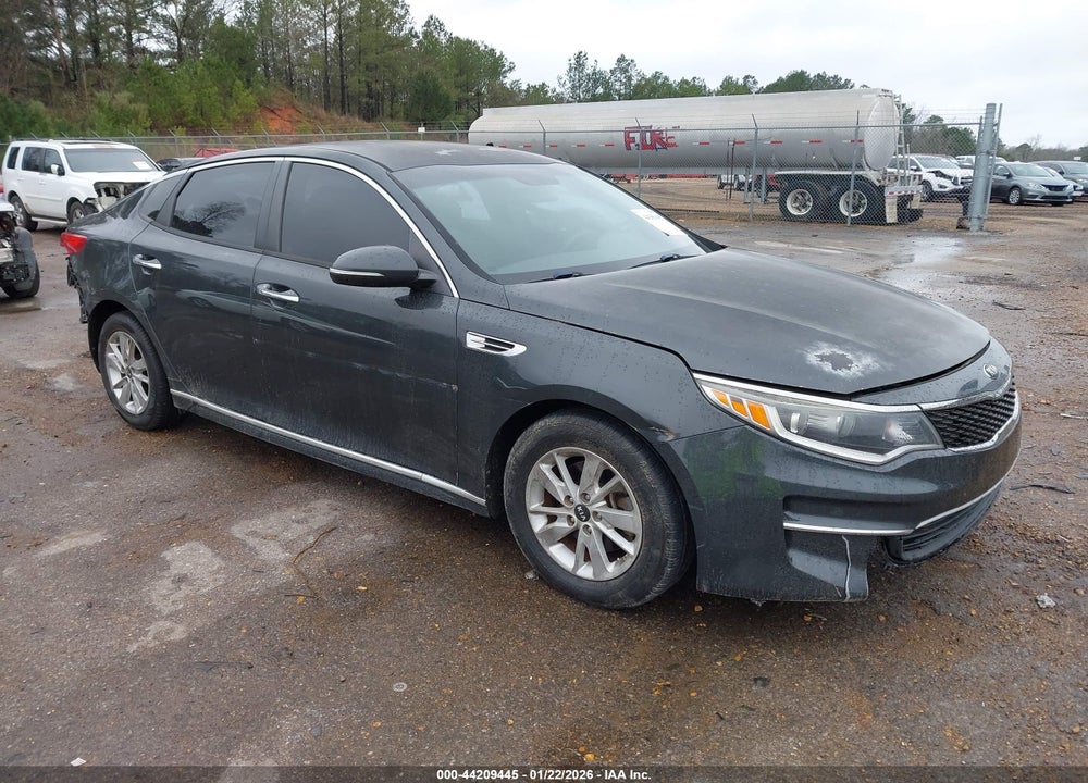 2016 KIA OPTIMA LX VIN: 5XXGT4L3XGG028058