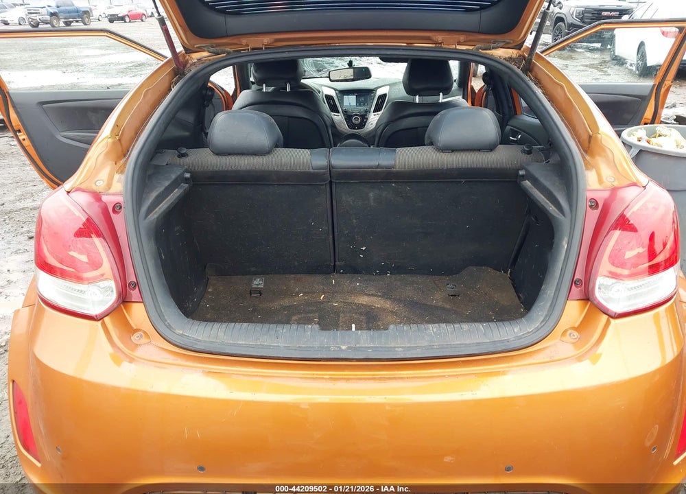 2016 HYUNDAI VELOSTER VIN: KMHTC6AD1GU260611