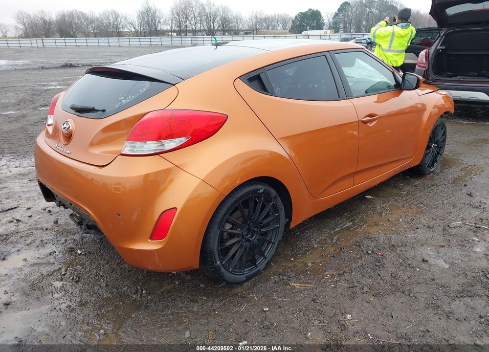 2016 HYUNDAI VELOSTER VIN: KMHTC6AD1GU260611