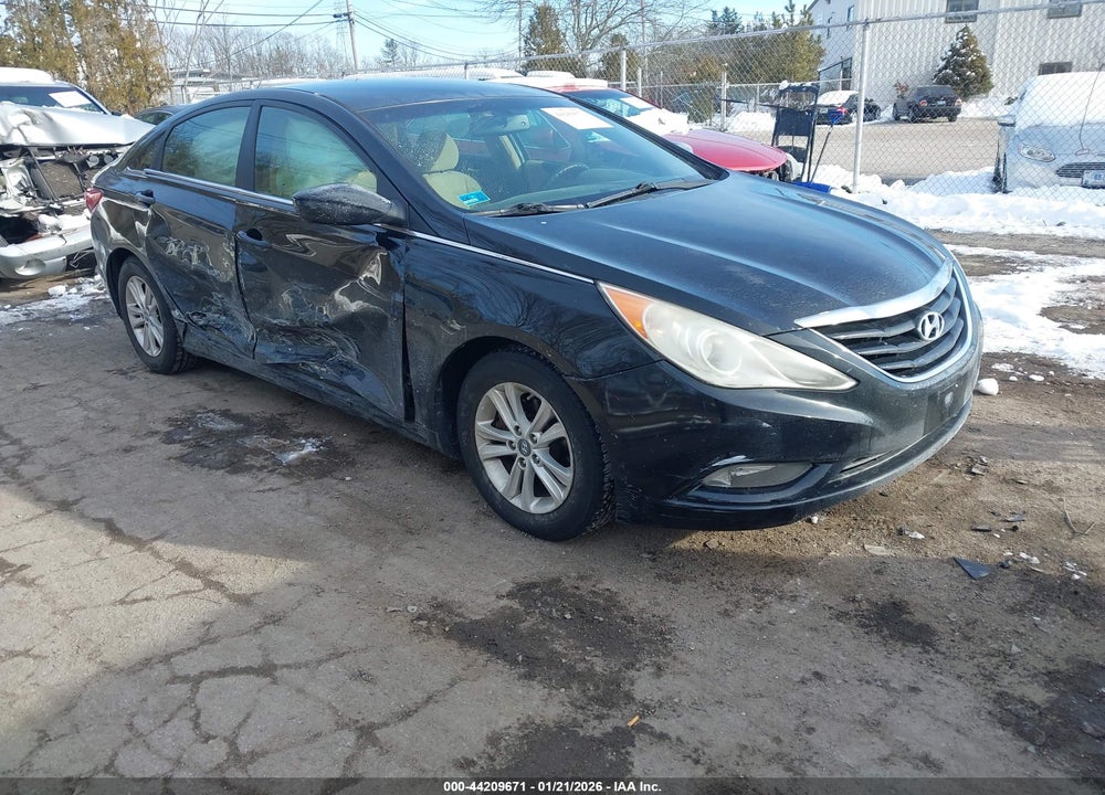 2013 HYUNDAI SONATA GLS VIN: 5NPEB4AC8DH606865