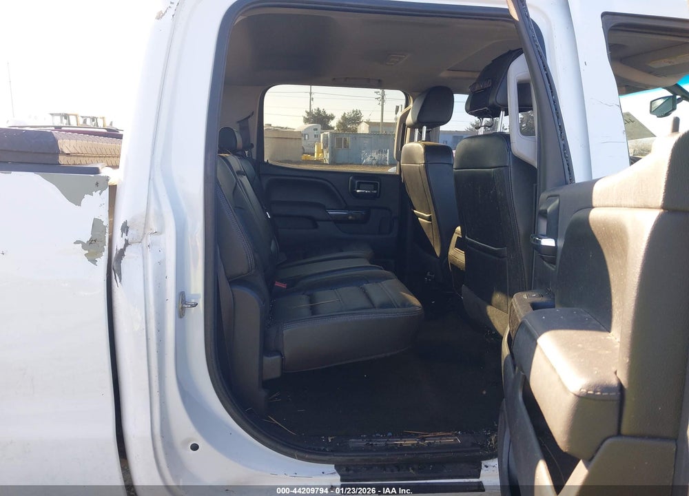 2016 GMC SIERRA K3500 DENALI VIN: 1GT42YE82GF177052