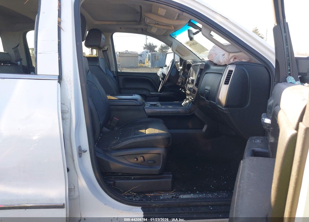 2016 GMC SIERRA K3500 DENALI VIN: 1GT42YE82GF177052