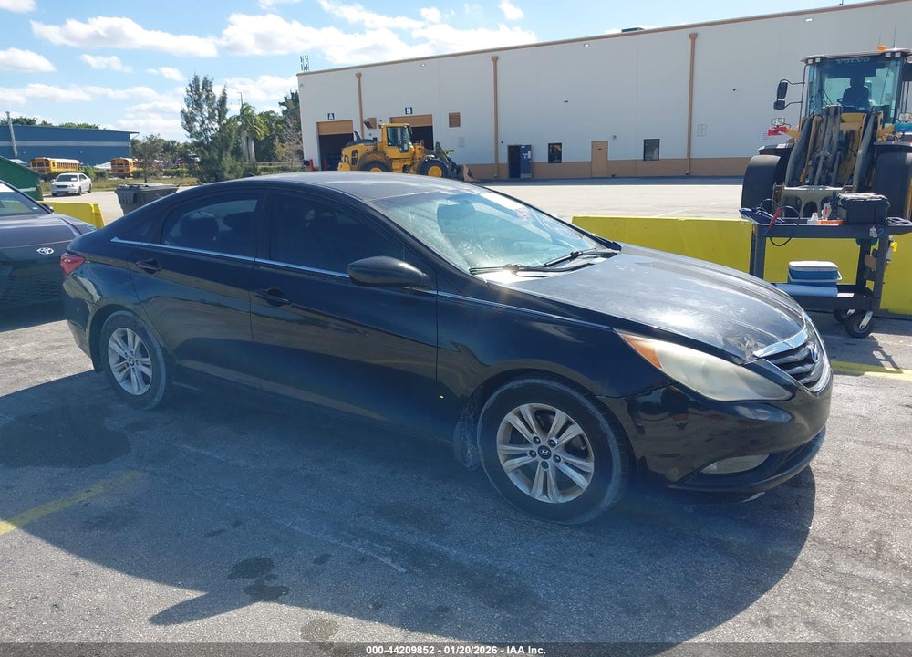 2013 HYUNDAI SONATA GLS VIN: 5NPEB4AC5DH665856