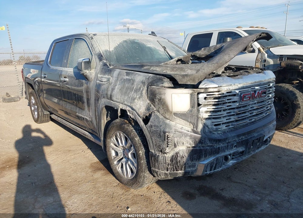 2022 GMC SIERRA 1500 4WD  SHORT BOX DENALI VIN: 3GTUUGETXNG639412