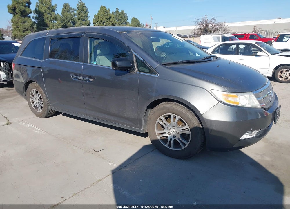 2011 HONDA ODYSSEY EX VIN: 5FNRL5H44BB101372