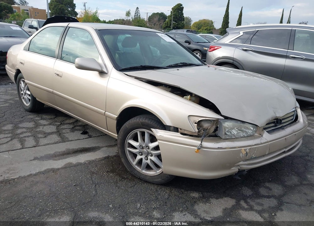 2000 TOYOTA CAMRY XLE V6 VIN: 4T1BF28K7YU946122