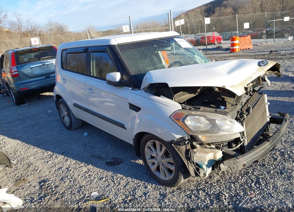 2013 KIA SOUL + VIN: KNDJT2A6XD7558770