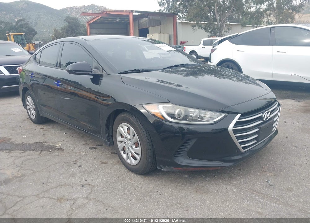 2018 HYUNDAI ELANTRA SE VIN: 5NPD74LF7JH279939