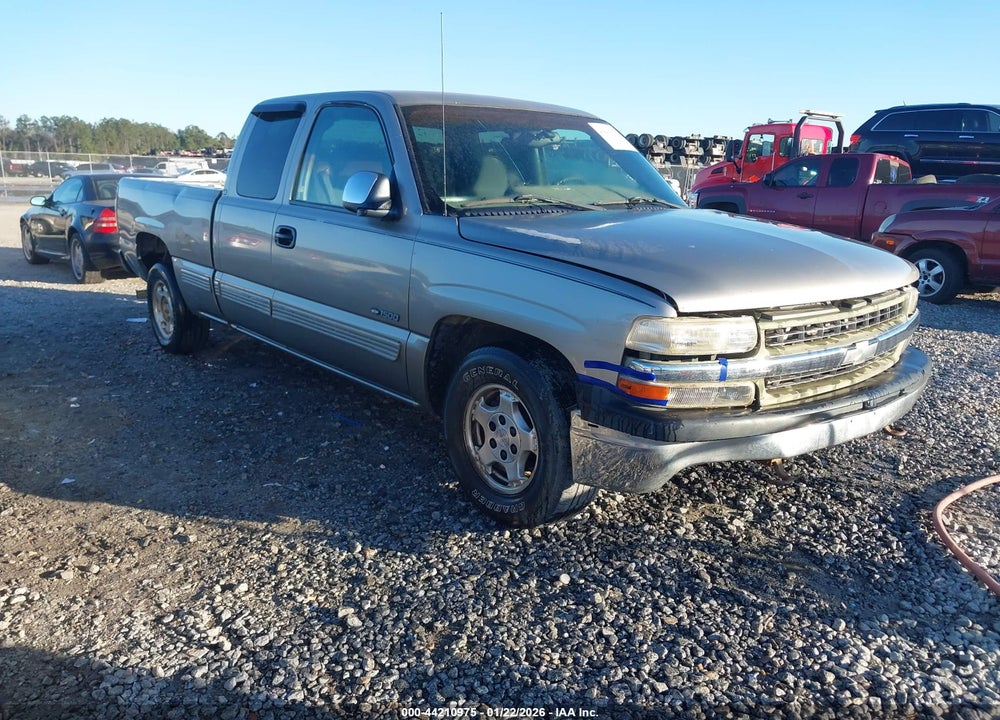 2000 CHEVROLET SILVERADO 1500 LS VIN: 2GCEC19T5Y1395258