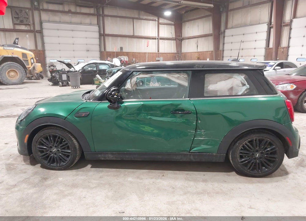 2024 MINI HARDTOP COOPER S VIN: WMW53DH06R2V29900