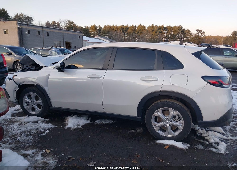 2025 HONDA HR-V AWD LX VIN: 3CZRZ2H31SM752050