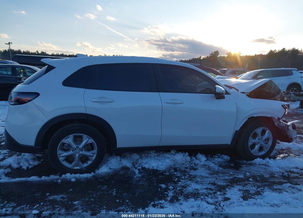 2025 HONDA HR-V AWD LX VIN: 3CZRZ2H31SM752050