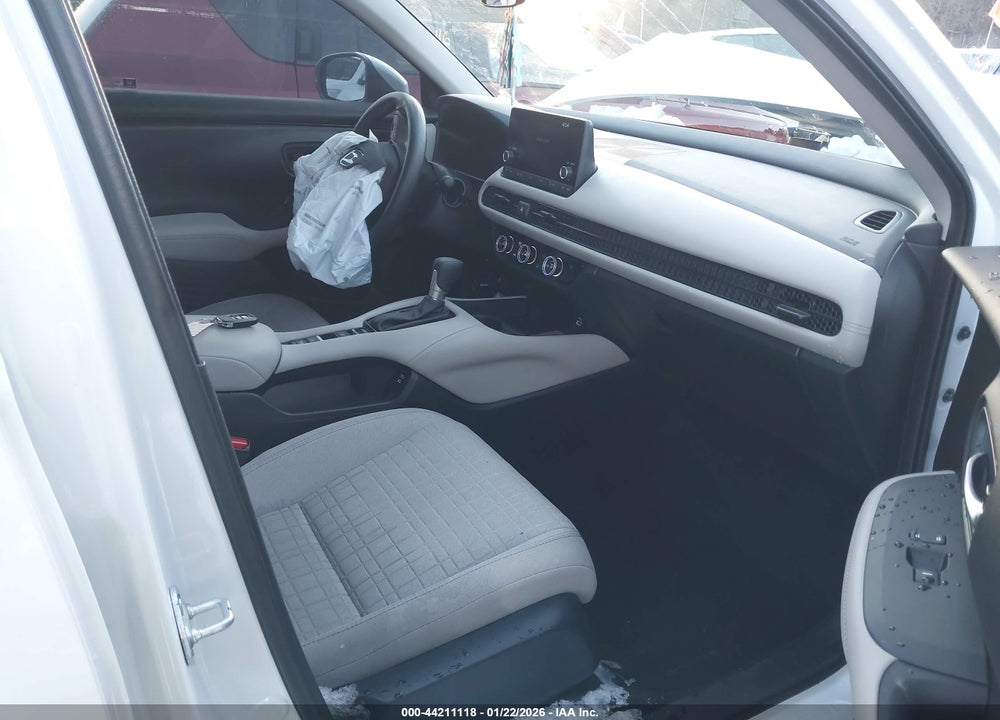 2025 HONDA HR-V AWD LX VIN: 3CZRZ2H31SM752050