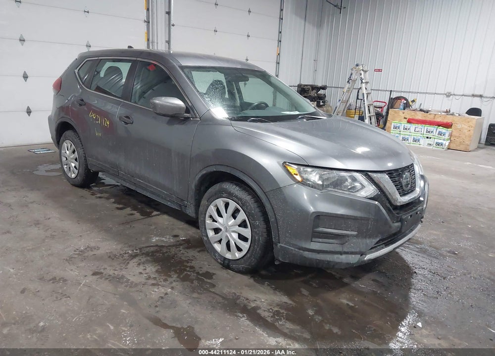 2018 NISSAN ROGUE S VIN: 5N1AT2MV8JC743725