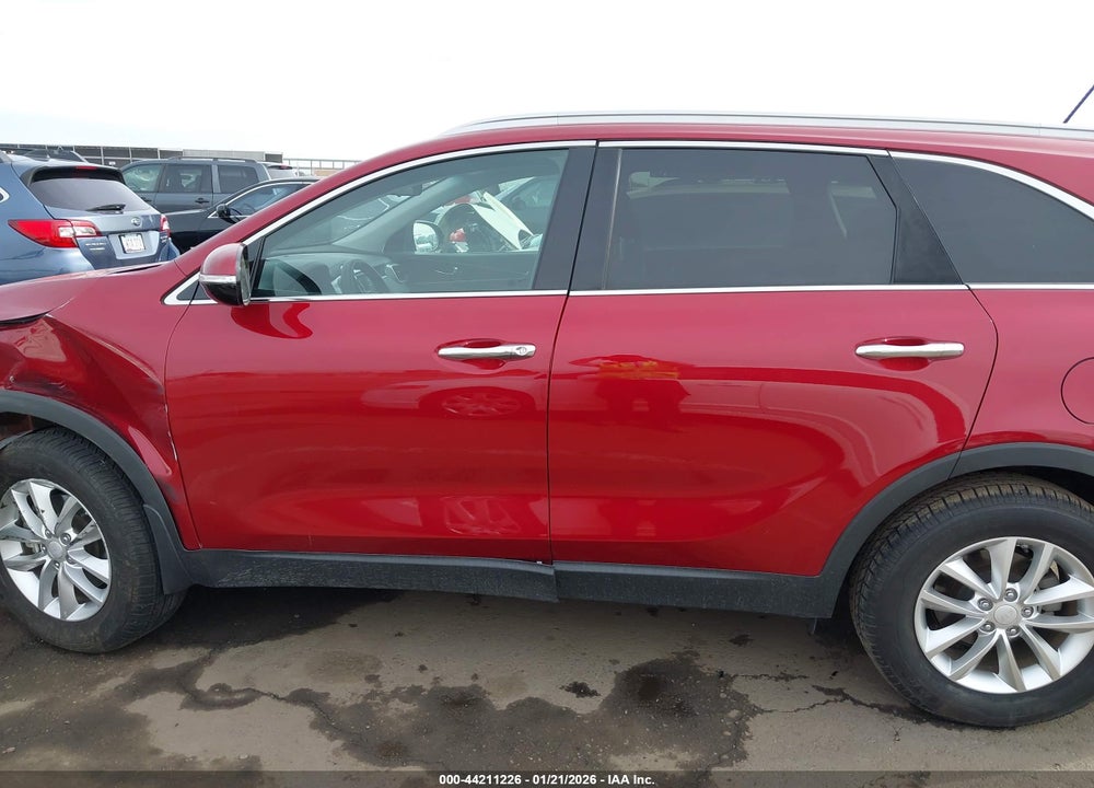 2016 KIA SORENTO 2.4L LX VIN: 5XYPG4A30GG127362