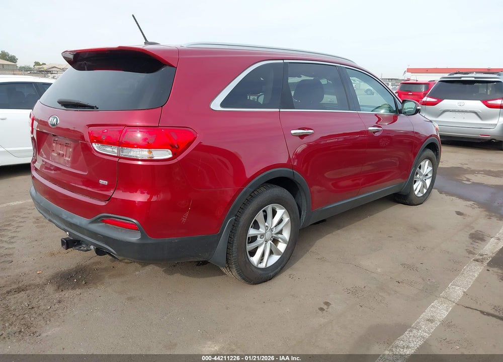 2016 KIA SORENTO 2.4L LX VIN: 5XYPG4A30GG127362