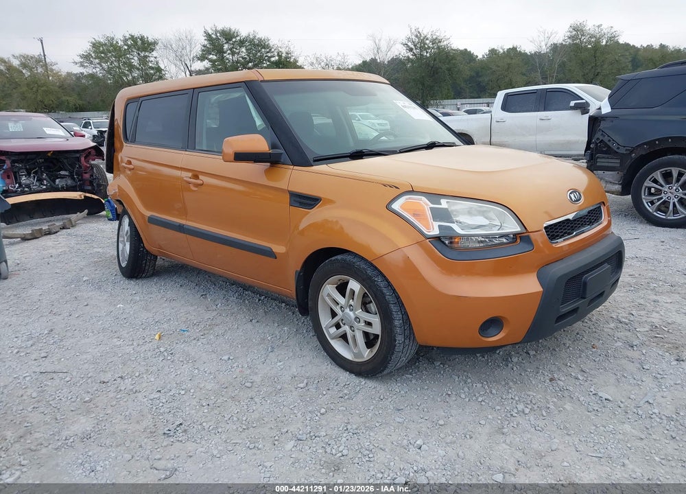 2011 KIA SOUL + VIN: KNDJT2A25B7304216