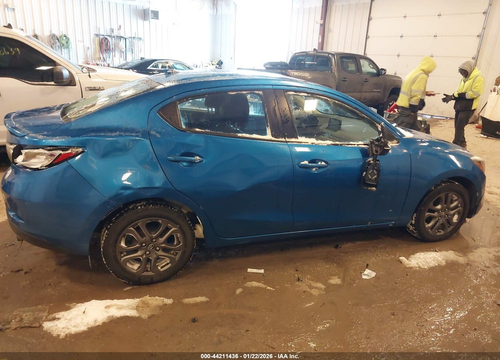 2019 TOYOTA YARIS LE VIN: 3MYDLBYV4KY510852
