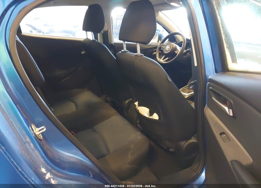 2019 TOYOTA YARIS LE VIN: 3MYDLBYV4KY510852