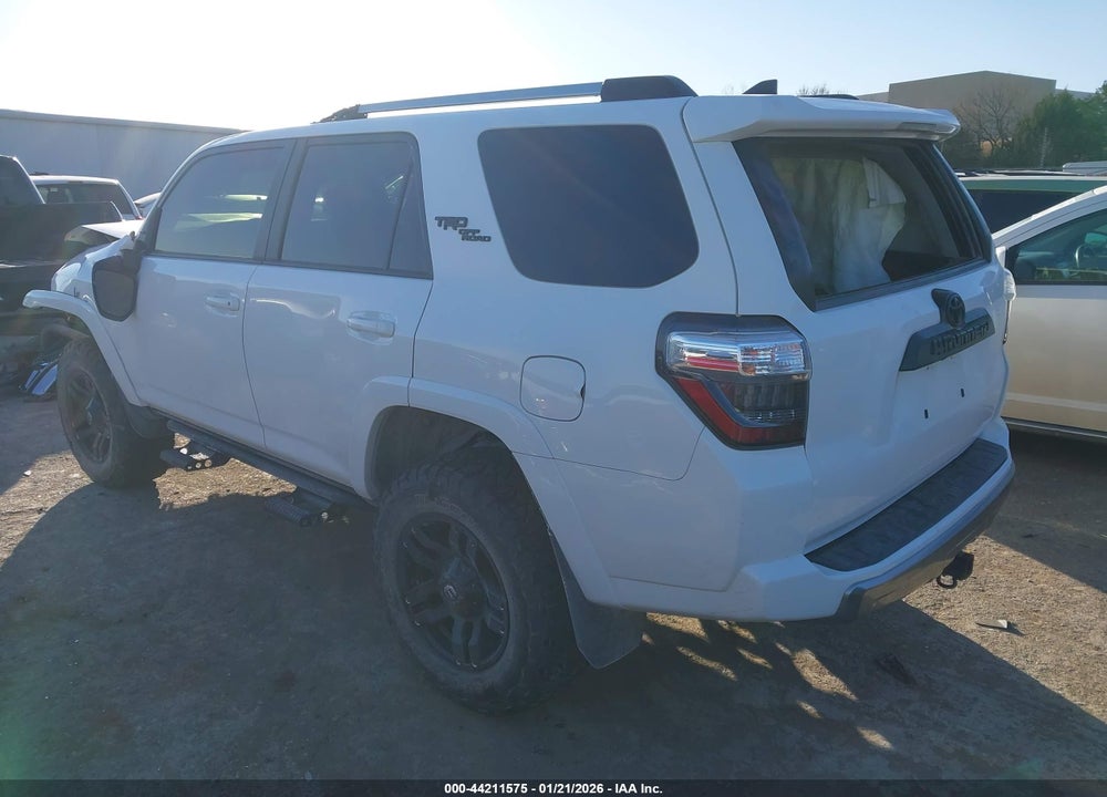 2018 TOYOTA 4RUNNER TRD OFF ROAD PREMIUM VIN: JTEBU5JR5J5579574