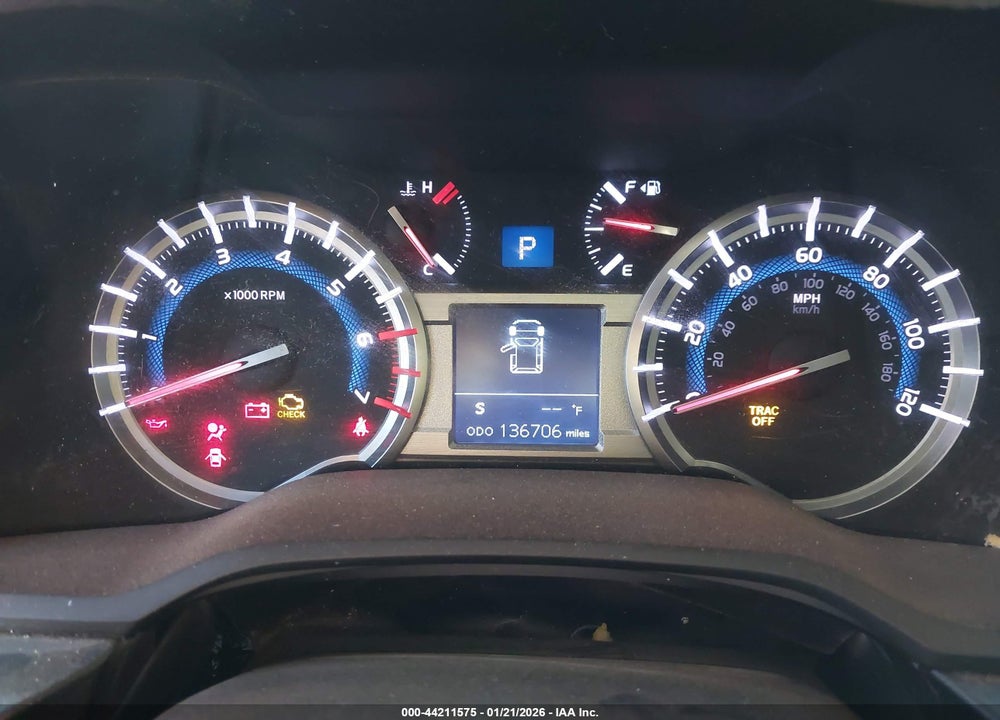 2018 TOYOTA 4RUNNER TRD OFF ROAD PREMIUM VIN: JTEBU5JR5J5579574