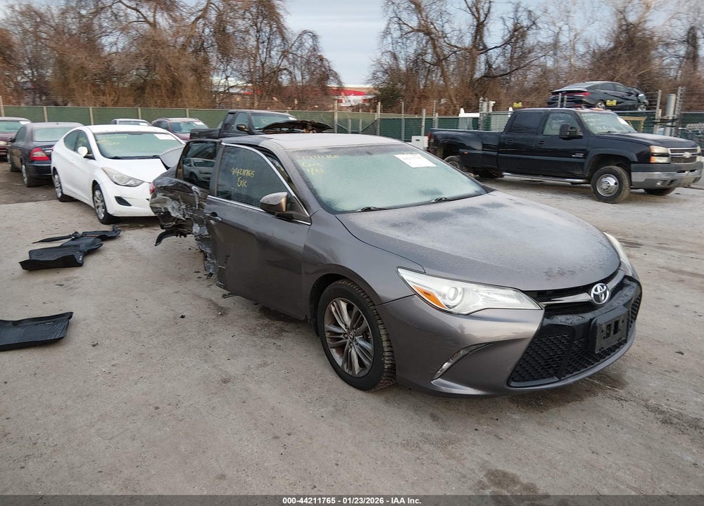 2015 TOYOTA CAMRY SE VIN: 4T1BF1FK6FU111980