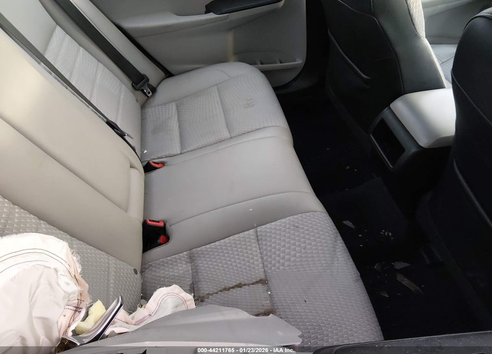 2015 TOYOTA CAMRY SE VIN: 4T1BF1FK6FU111980