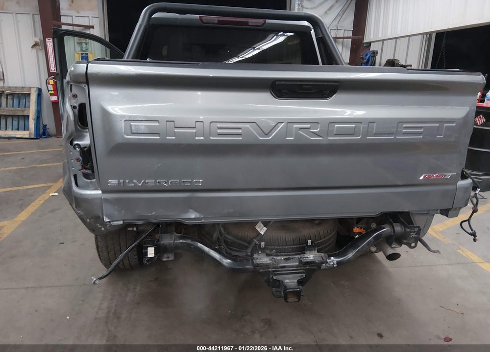 2024 CHEVROLET SILVERADO 1500 4WD  SHORT BED RST VIN: 2GCUDEED2R1219235