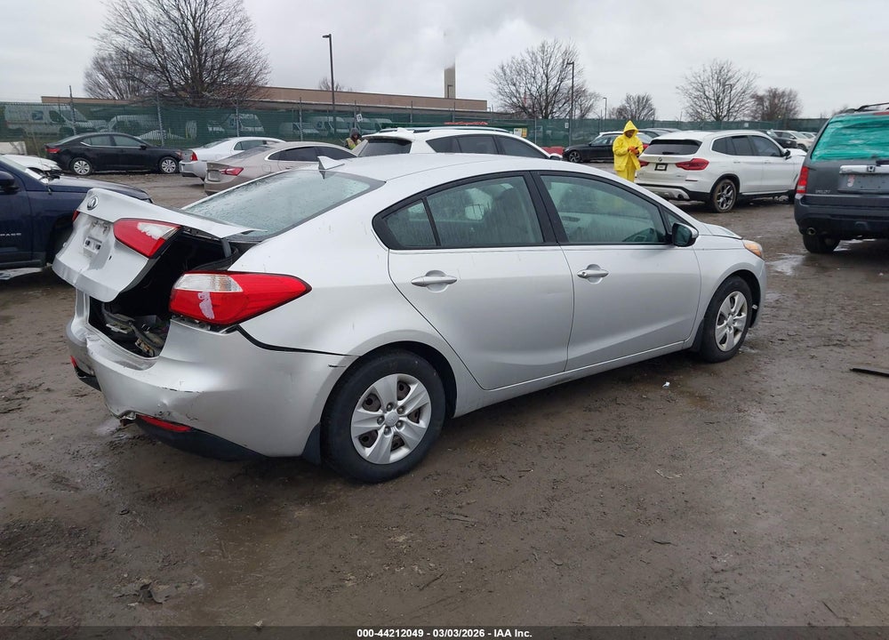2015 KIA FORTE LX VIN: KNAFK4A62F5267776