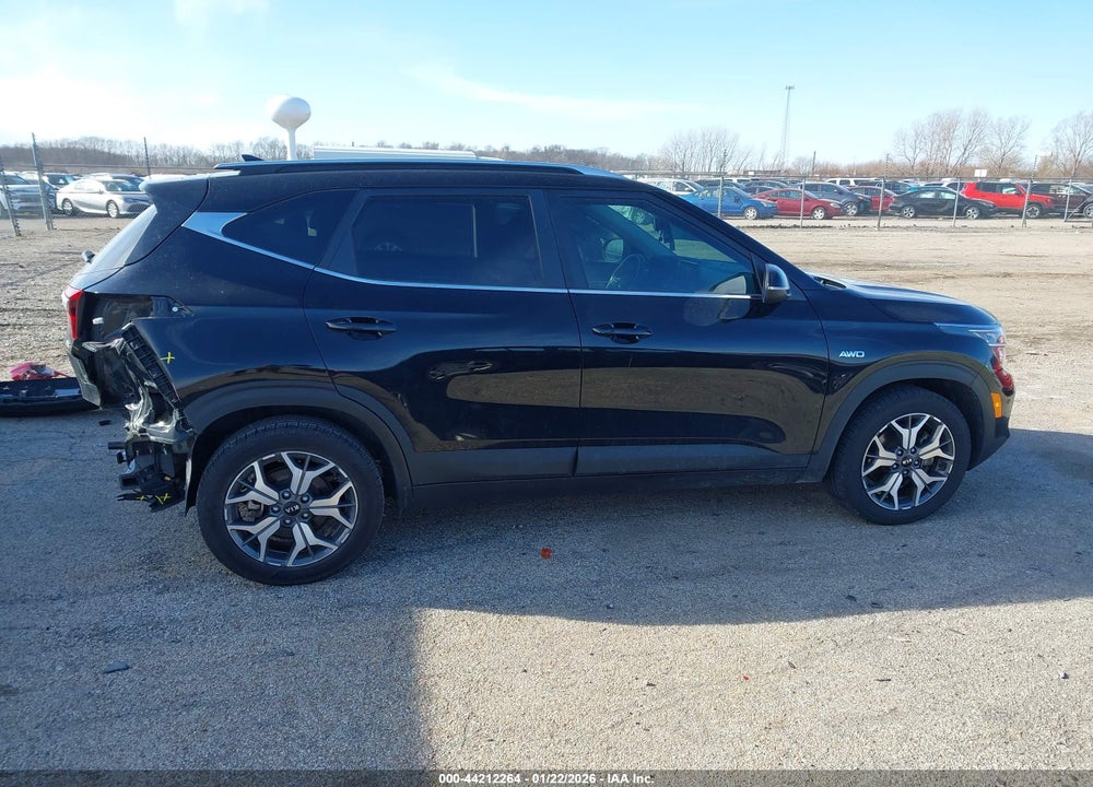 2021 KIA SELTOS EX VIN: KNDERCAA5M7169268