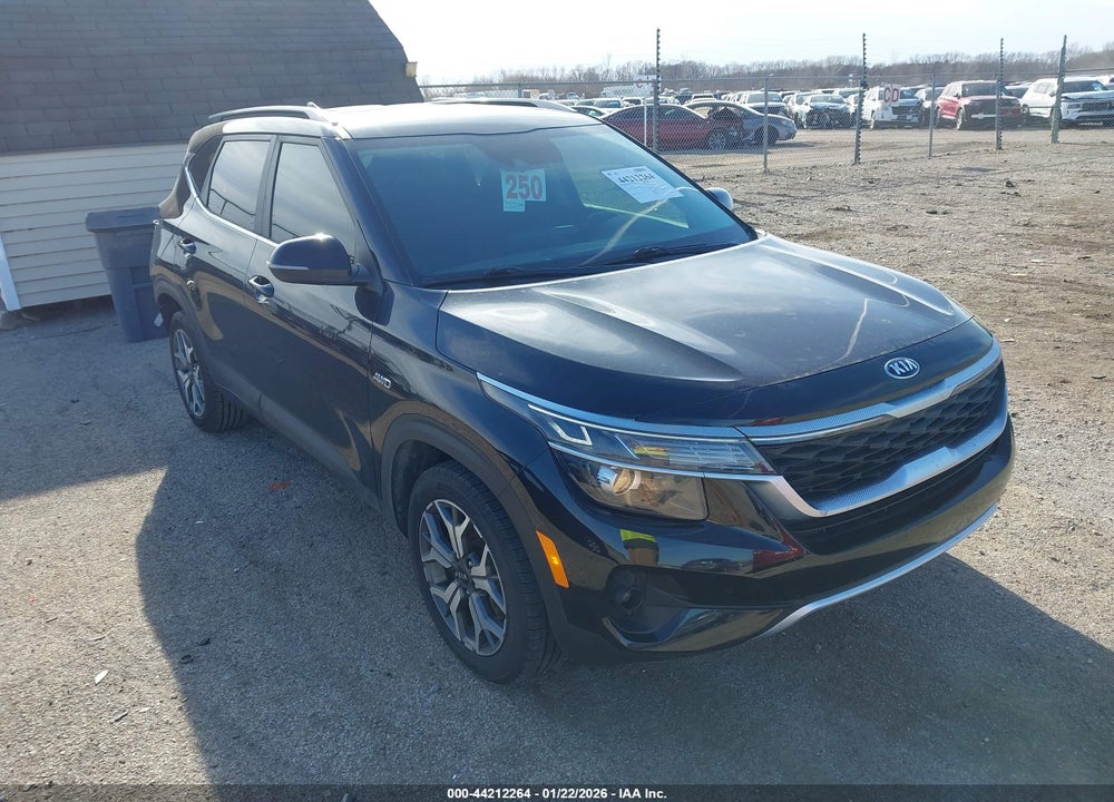 2021 KIA SELTOS EX VIN: KNDERCAA5M7169268