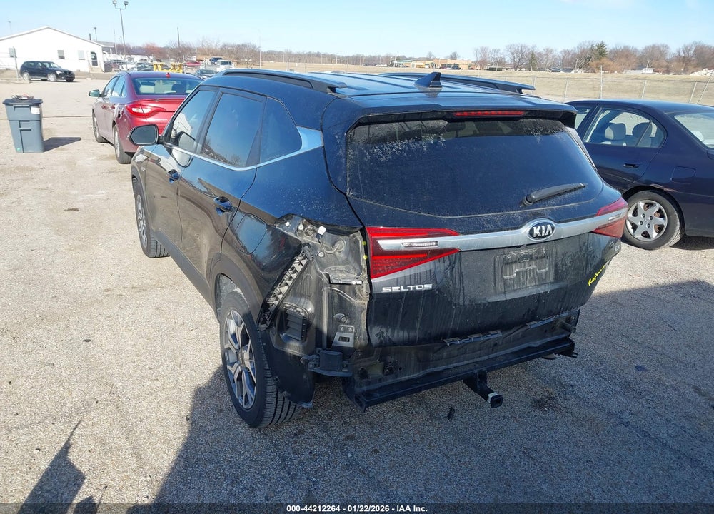 2021 KIA SELTOS EX VIN: KNDERCAA5M7169268