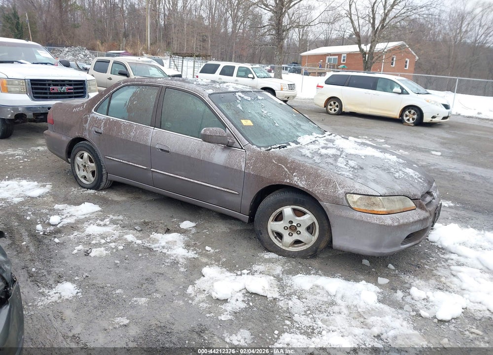 2000 HONDA ACCORD 3.0 EX VIN: 1HGCG1652YA073475