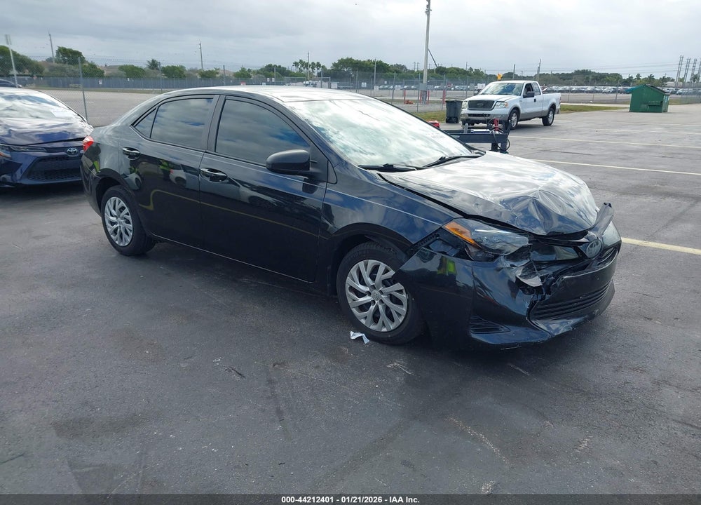2019 TOYOTA COROLLA LE VIN: 2T1BURHE8KC205706