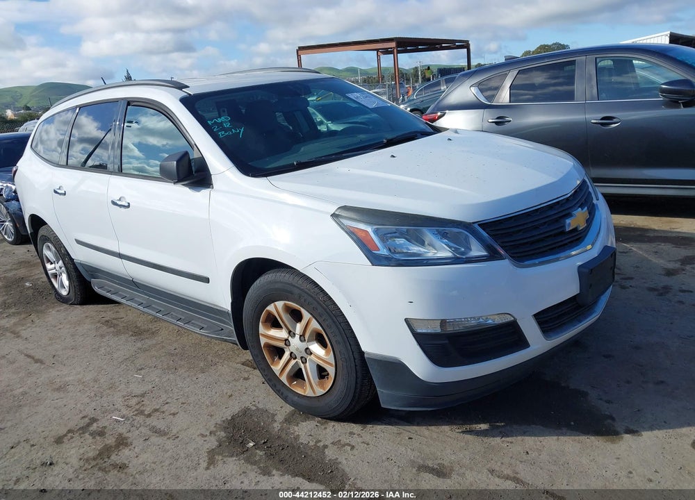 2017 CHEVROLET TRAVERSE LS VIN: 1GNKVFED2HJ165991