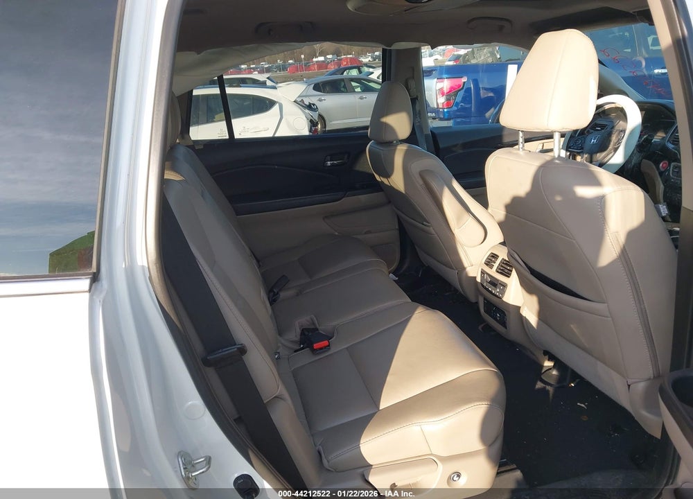 2019 HONDA PILOT TOURING VIN: 5FNYF6H98KB000839