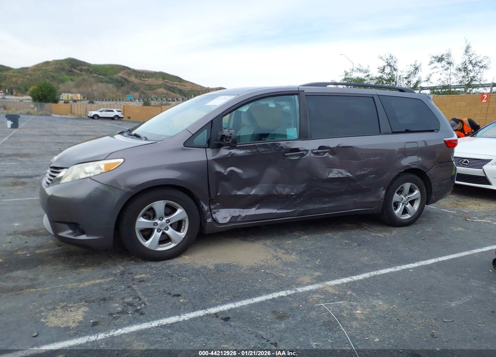 2016 TOYOTA SIENNA LE 8 PASSENGER VIN: 5TDKK3DC2GS720092