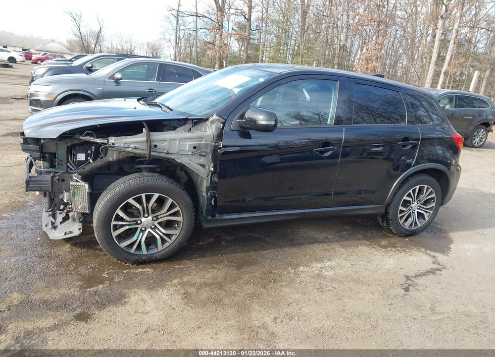 2018 MITSUBISHI OUTLANDER SPORT 2.0 ES VIN: JA4AP3AU3JU011811