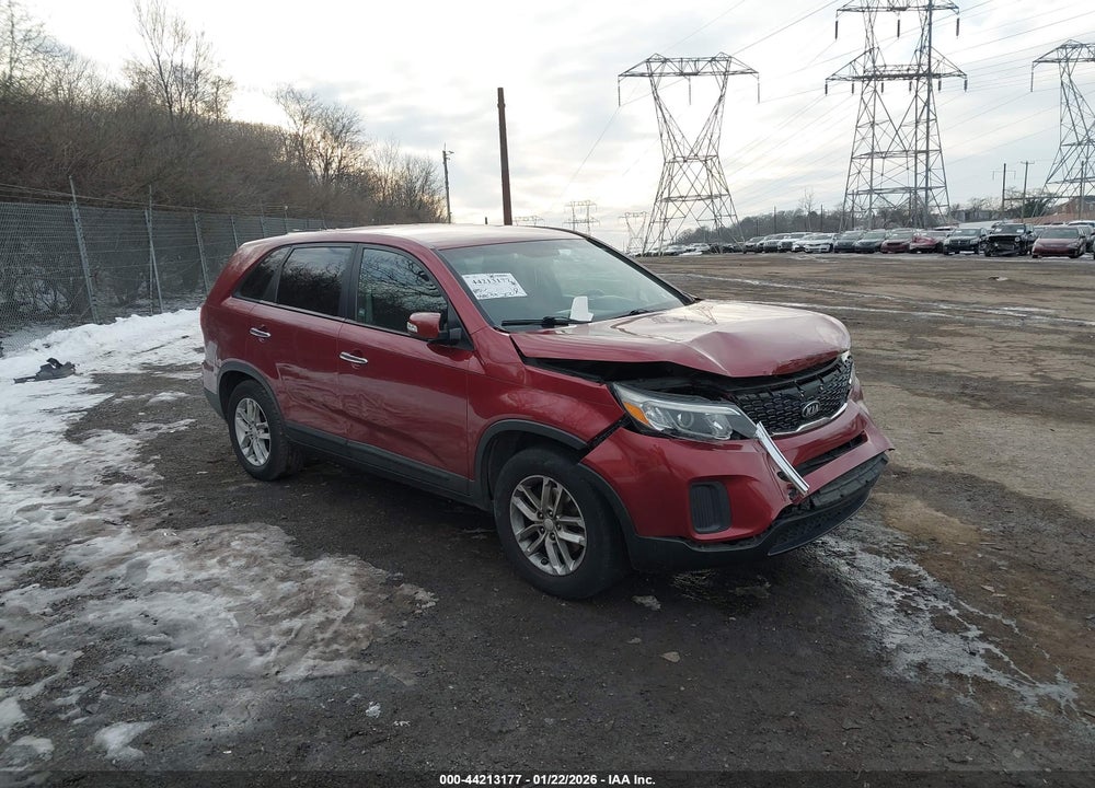 2014 KIA SORENTO LX VIN: 5XYKT3A61EG427368