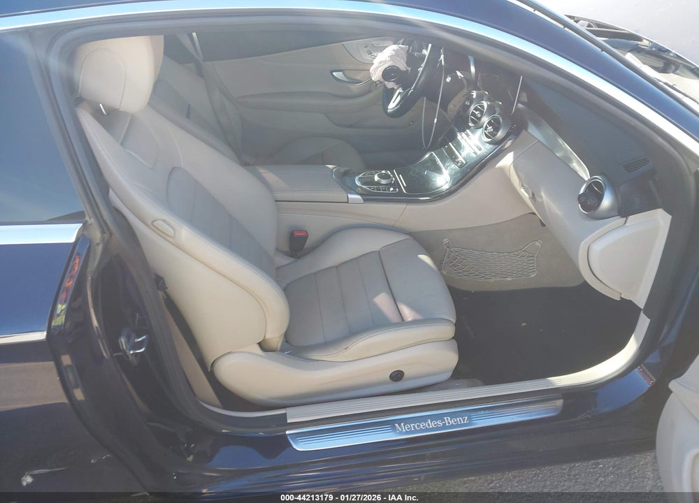 2019 MERCEDES-BENZ C 300 VIN: WDDWJ8DB0KF824121