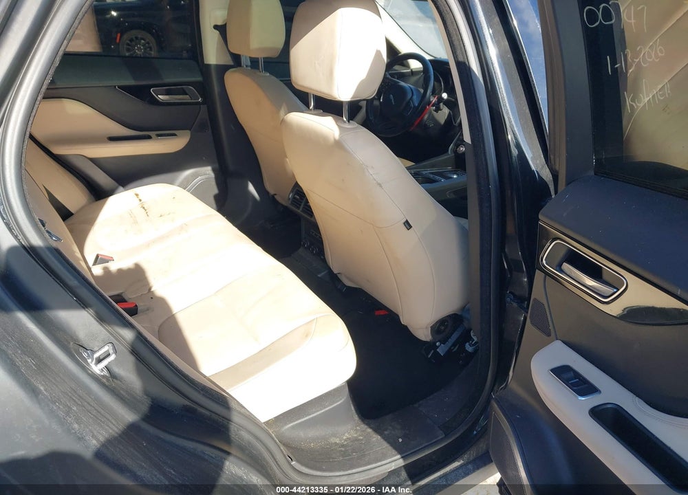 2017 JAGUAR F-PACE 35T PREMIUM VIN: SADCJ2BV4HA881794