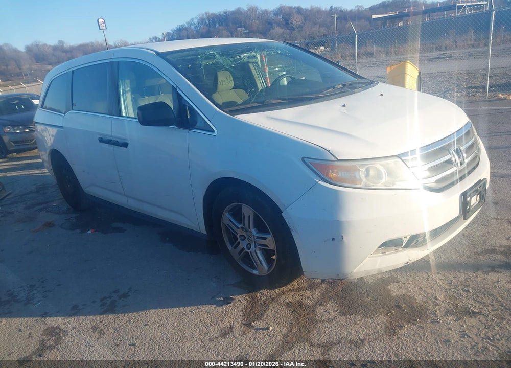 2011 HONDA ODYSSEY LX VIN: 5FNRL5H25BB069675