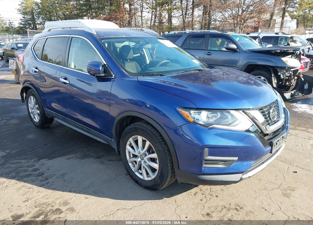 2018 NISSAN ROGUE SV VIN: KNMAT2MV3JP618855