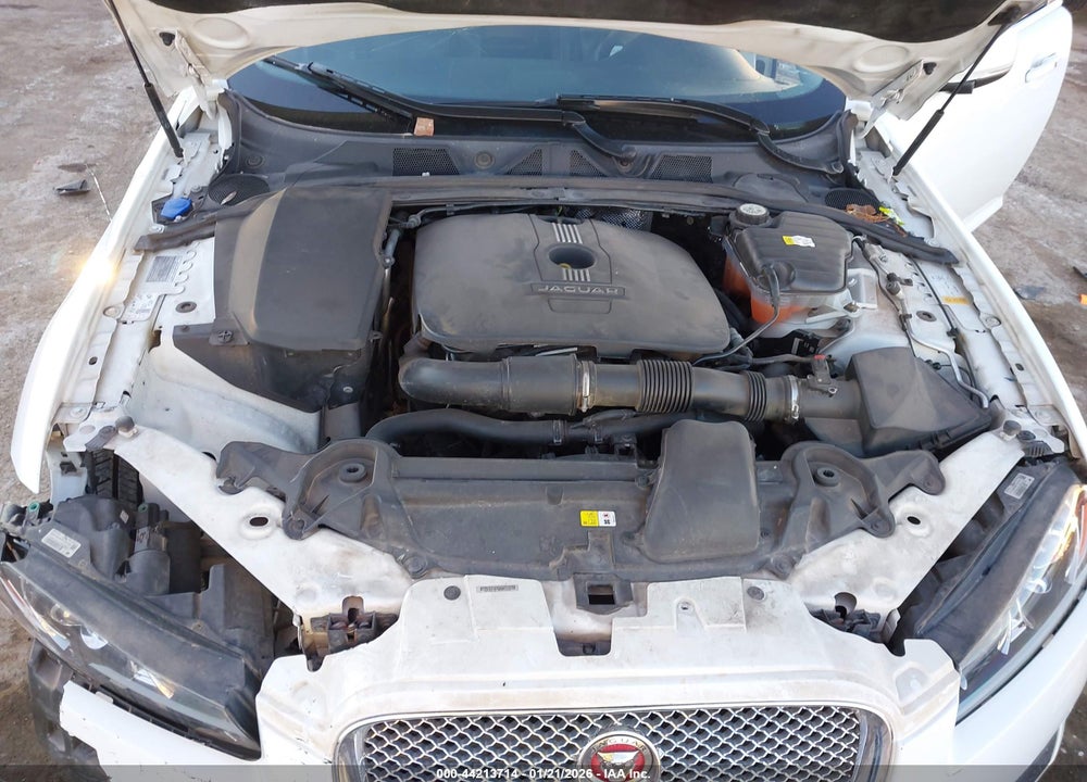 2015 JAGUAR XF 2.0T PREMIUM VIN: SAJWA0FSXFPU60462