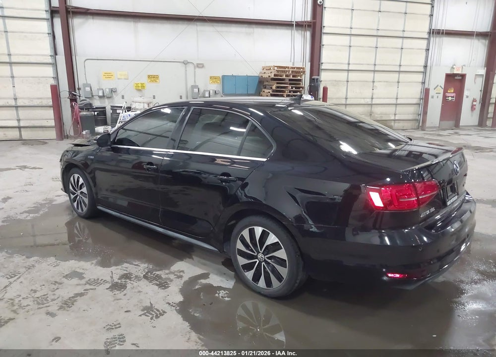 2016 VOLKSWAGEN JETTA HYBRID SEL PREMIUM VIN: 3VW637AJ9GM415288