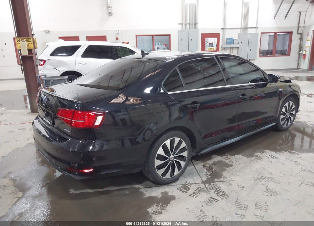 2016 VOLKSWAGEN JETTA HYBRID SEL PREMIUM VIN: 3VW637AJ9GM415288